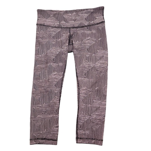 lululemon athletica Pants - Lululemon Size‎ 8 Wunder Under Crop Leggings Black White Geometric Maze Print